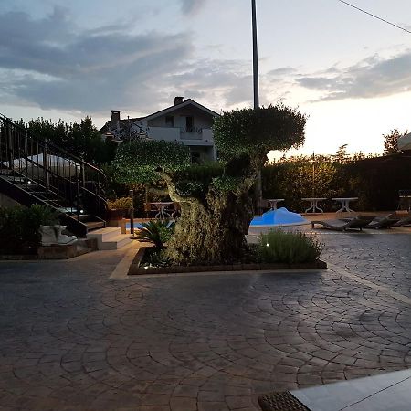 Hotel Il Dito E La Luna Ripa Teatina Zewnętrze zdjęcie
